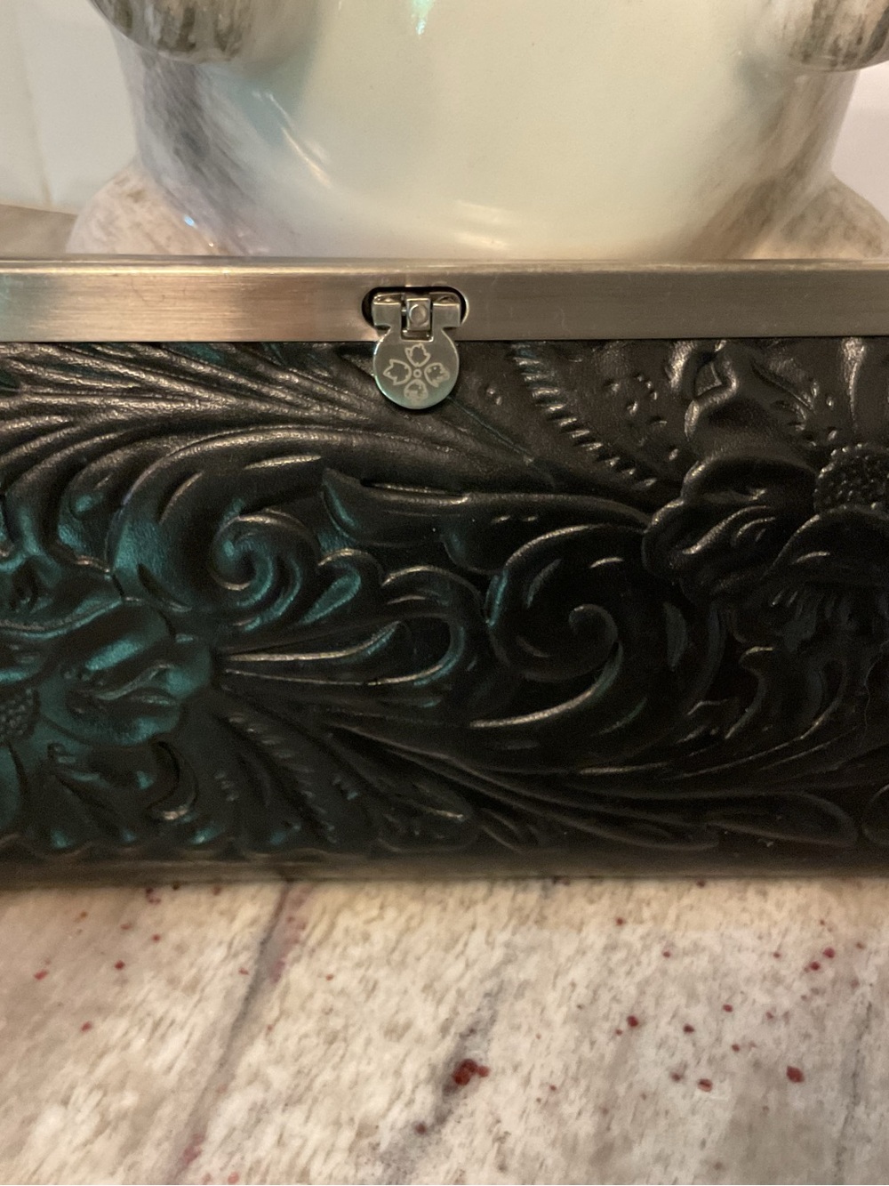 Patricia Nash tooled leather wallet - Picture 2 of 10